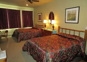 Soda Butte Lodge hotel thumbnail 4
