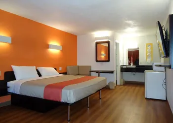 Motel 6 Connellys Springs, NC hotel thumbnail 8