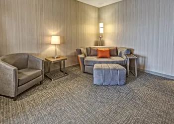 Courtyard Westbury Long Island hotel thumbnail 6