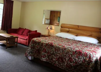 Two Rivers Lodge hotel thumbnail 7