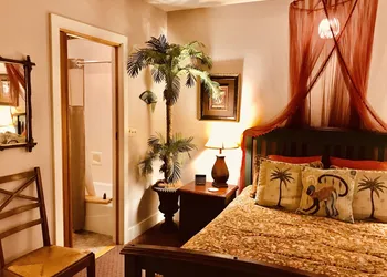 Arden Forest Inn hotel thumbnail 2