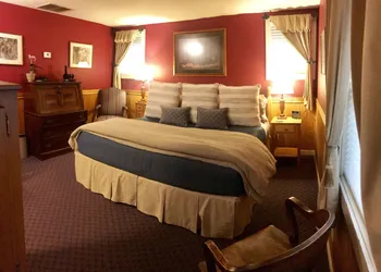 Arden Forest Inn hotel thumbnail 3