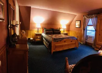 Arden Forest Inn hotel thumbnail 6