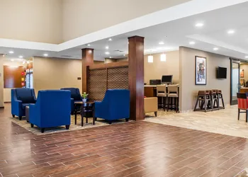Comfort Suites Manheim - Lancaster hotel thumbnail 4