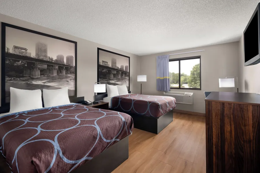 Super 8 by Wyndham Farmville hotel detail image 6