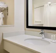Fairfield Inn & Suites Lancaster East at The Outlets hotel detail image 7