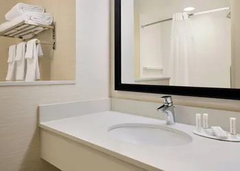 Fairfield Inn & Suites Lancaster East at The Outlets hotel thumbnail 7
