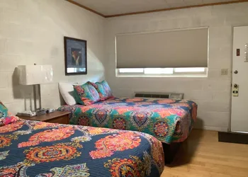 Starlight Motel hotel thumbnail 5