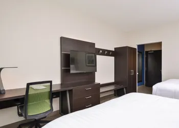 Holiday Inn Express Donaldsonville by IHG hotel thumbnail 2