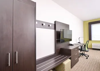 Holiday Inn Express Donaldsonville by IHG hotel thumbnail 4