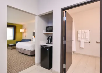 Holiday Inn Express Donaldsonville by IHG hotel thumbnail 5