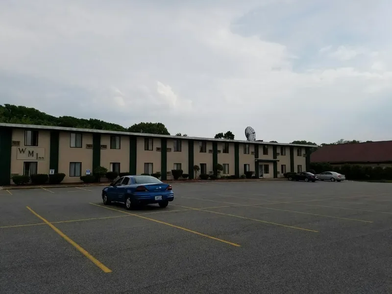 Woonsocket Motor Inn hotel detail image 6