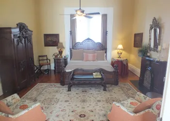 The Pepin Mansion Historic B&B hotel thumbnail 5