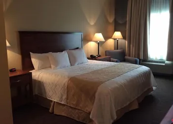 Cardinal Inn & Event Center hotel thumbnail 3