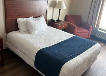 Cardinal Inn & Event Center hotel thumbnail 5