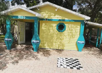 Mar Bay Motel &Suites hotel thumbnail 2