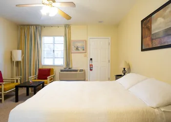 Mar Bay Motel &Suites hotel thumbnail 7