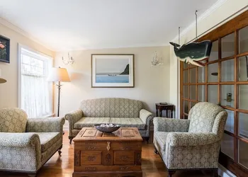 Monroe House Executive Suites hotel thumbnail 4
