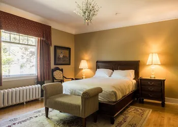Monroe House Executive Suites hotel thumbnail 5