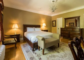 Monroe House Executive Suites hotel thumbnail 6