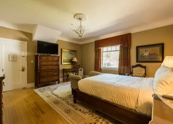 Monroe House Executive Suites hotel thumbnail 7