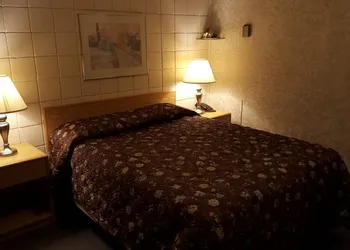 Safari Inn Motel hotel thumbnail 3