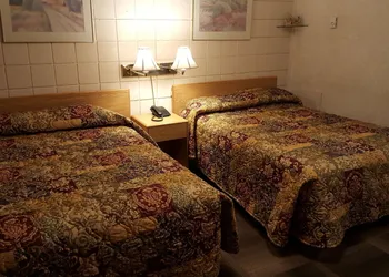 Safari Inn Motel hotel thumbnail 6