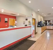 Econo Lodge Inn & Suites Hardeeville I-95 hotel detail image 5