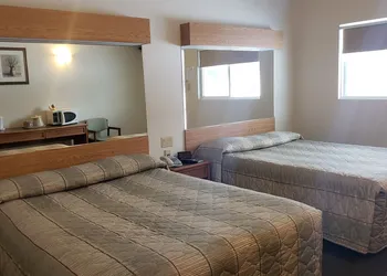 Calabogie Motor Inn hotel thumbnail 6