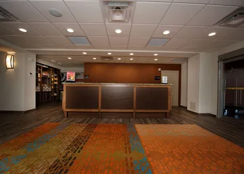 Hampton Inn & Suites by Hilton Truro hotel thumbnail 4