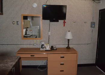 TC Motel hotel thumbnail 6