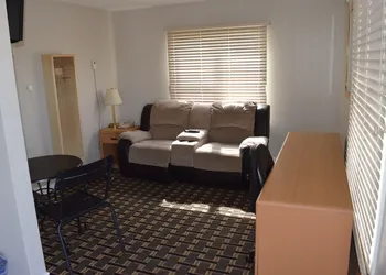 TC Motel hotel thumbnail 8