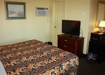 Crows Nest Inn Tawas hotel thumbnail 3