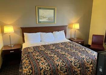 Crows Nest Inn Tawas hotel thumbnail 7