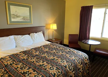 Crows Nest Inn Tawas hotel thumbnail 8