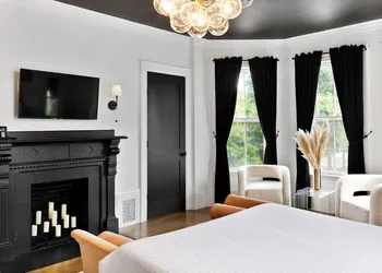 The Coach House hotel thumbnail 5