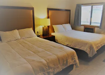 Edgewater Inn hotel thumbnail 6