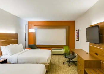 Holiday Inn Express & Suites Russellville by IHG hotel thumbnail 2