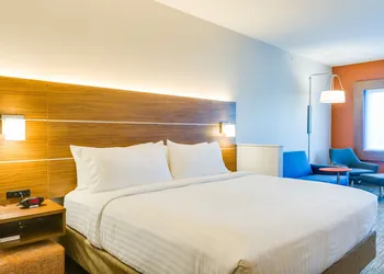 Holiday Inn Express & Suites Russellville by IHG hotel thumbnail 5