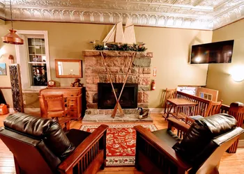 The Burleigh Falls Inn & Suites hotel thumbnail 3