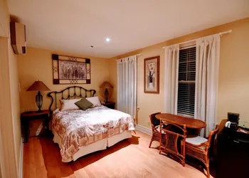 The Burleigh Falls Inn & Suites hotel thumbnail 6