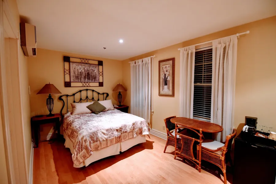 The Burleigh Falls Inn & Suites hotel detail image 6
