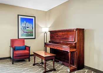 Heartland Inn and Suites hotel thumbnail 4