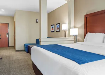 Heartland Inn and Suites hotel thumbnail 6