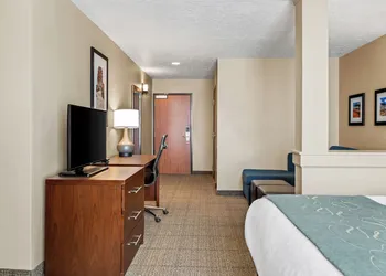 Heartland Inn and Suites hotel thumbnail 8