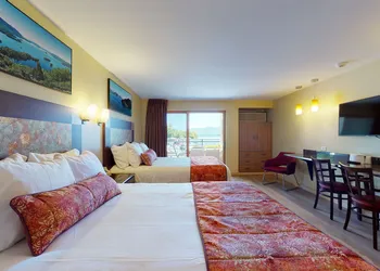 Surfside On The Lake hotel thumbnail 8