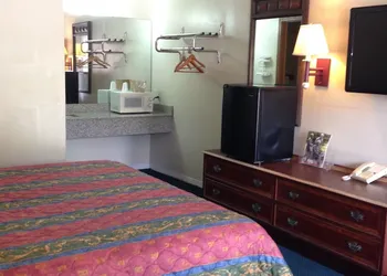 Royal Inn hotel thumbnail 4