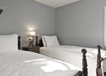 Golden Stage Inn B&B hotel thumbnail 8