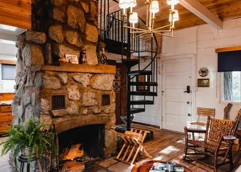 The Fireside Inn hotel thumbnail 8