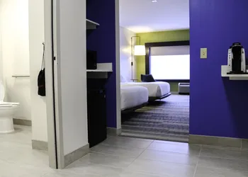 Holiday Inn Express & Suites Kingston-Ulster by IHG hotel thumbnail 8